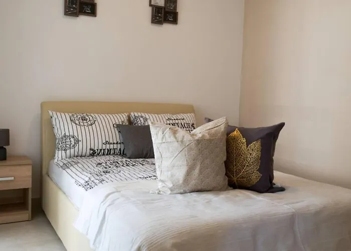 Apartments Sany With Pool - Crikvenica