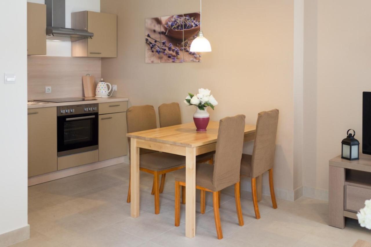 Apartment Sany With Pool - Crikvenica